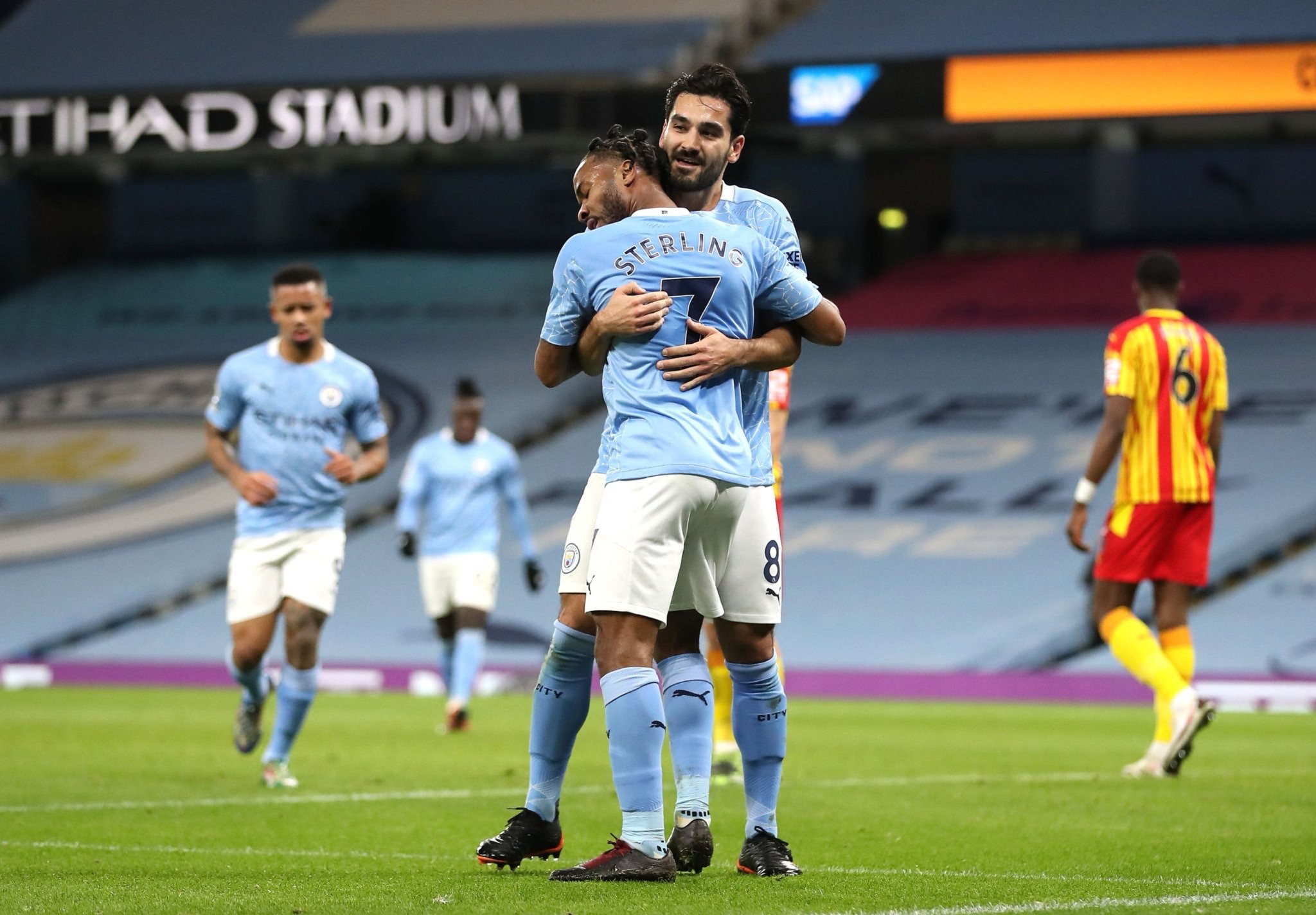 更为强硬和 更为强硬和